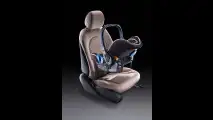 Nuova Mercedes Classe C, gli interni