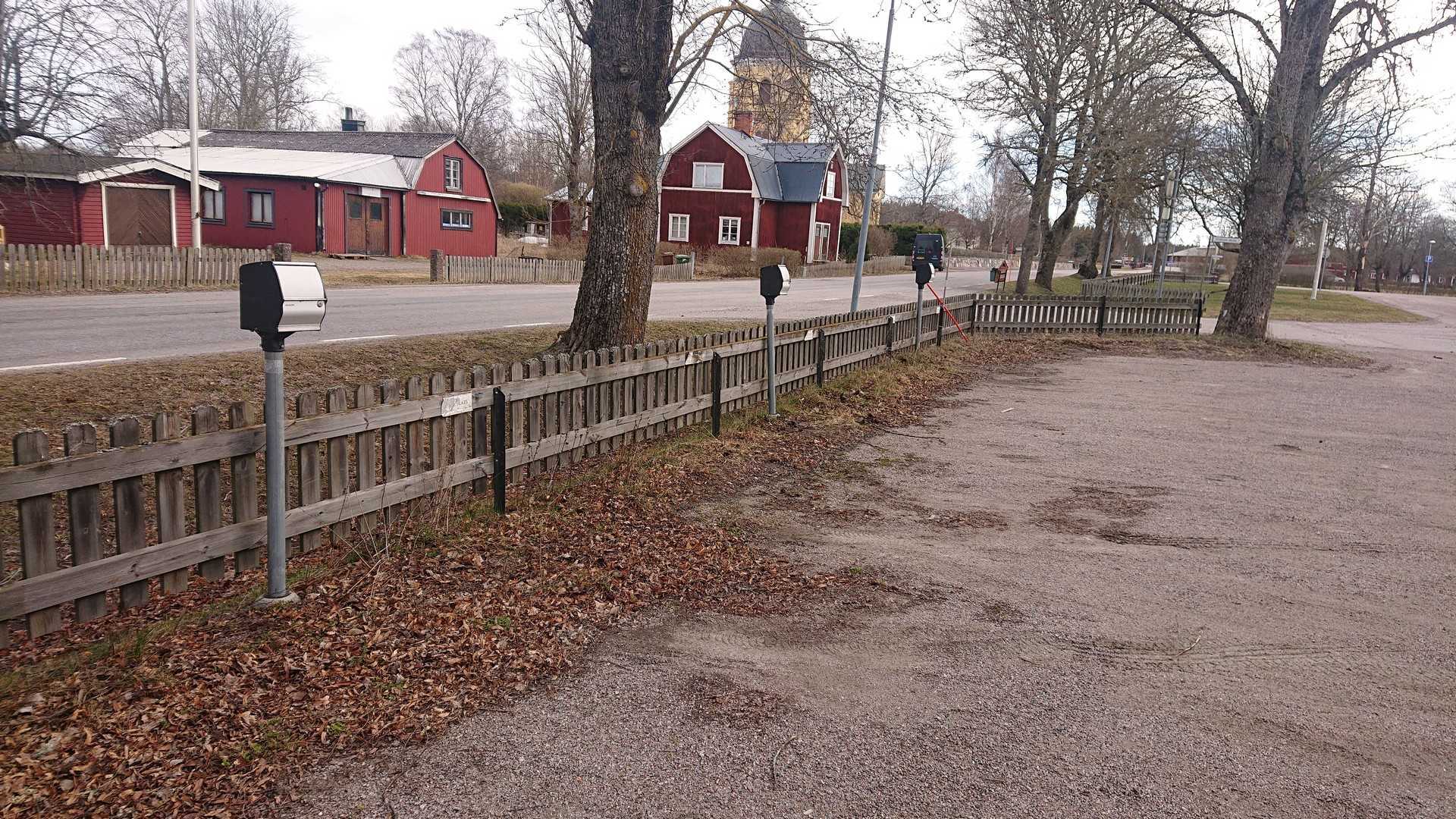 Engine Heater Helps Extend Tesla Model X Range In Sweden