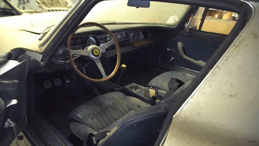 4 Milyon Dolarlık Garajda Bulunan Cobra Ve Ferrari