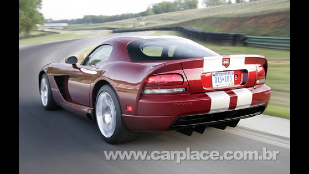 Dodge comemora marca de 25.000 unidades produzidas do esportivo Viper