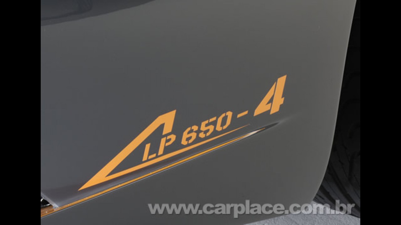 Nova Lamborghini Murcielago LP650-4 Roadster 2010 tem motor V12 de 650cv