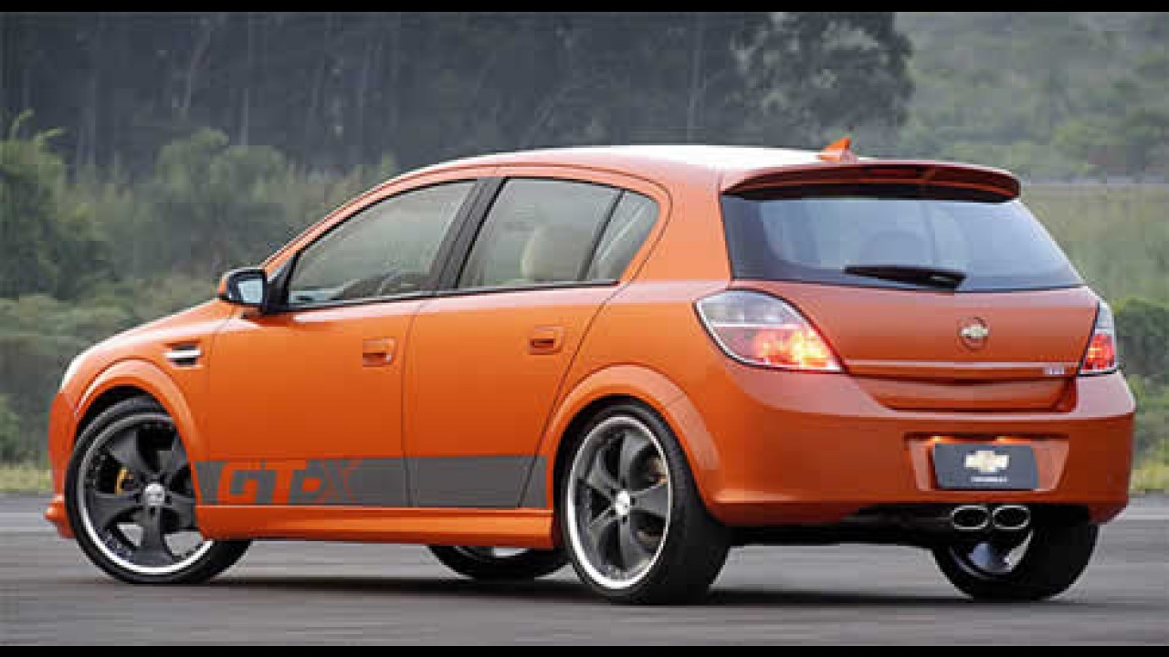 Chevrolet apresenta dois modelos tunados do Vectra GT-X: Black Top e Attitude