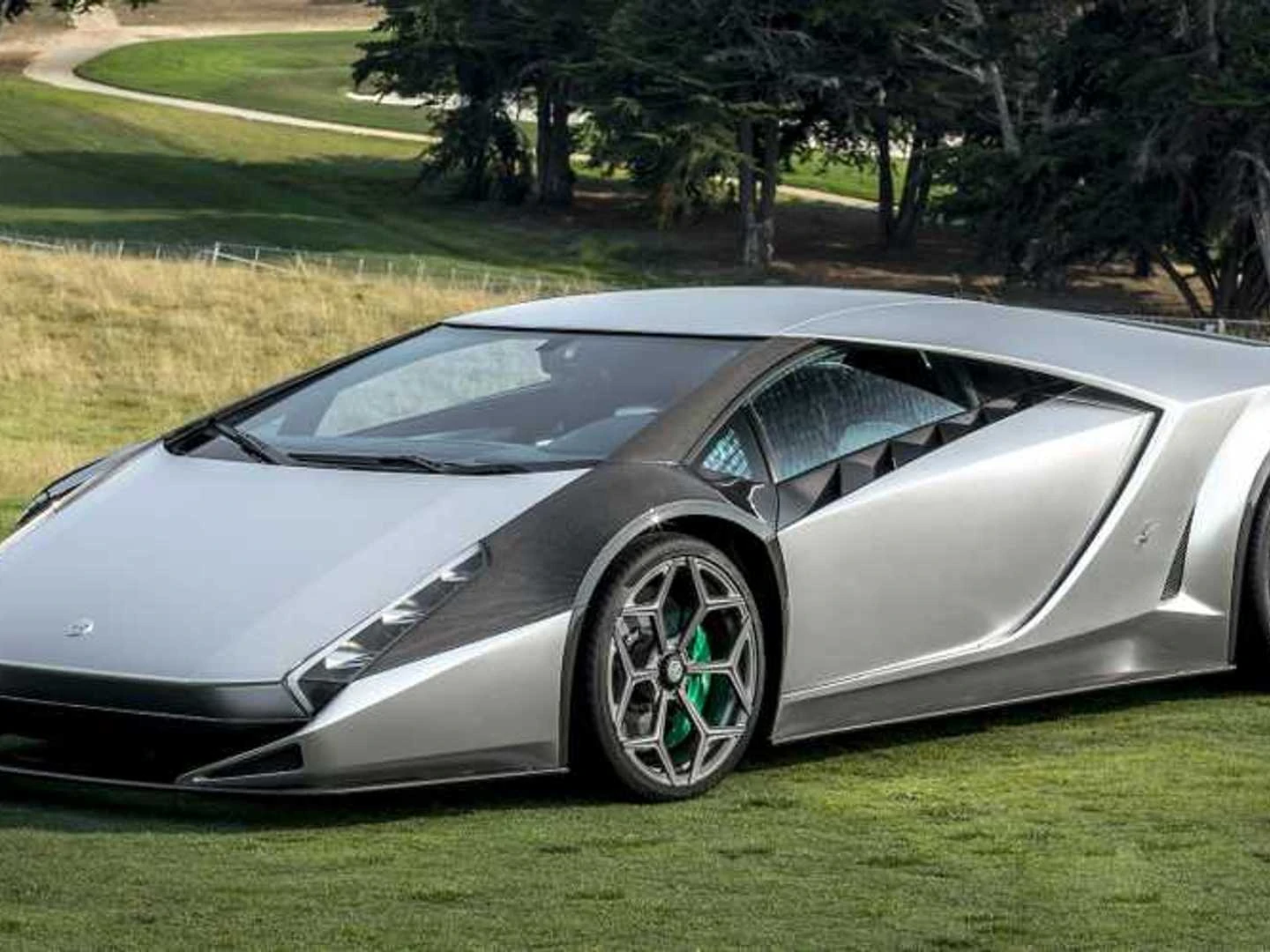 アルベロベロ Kode 0 By Ken Okuyama: Supercar Sunday