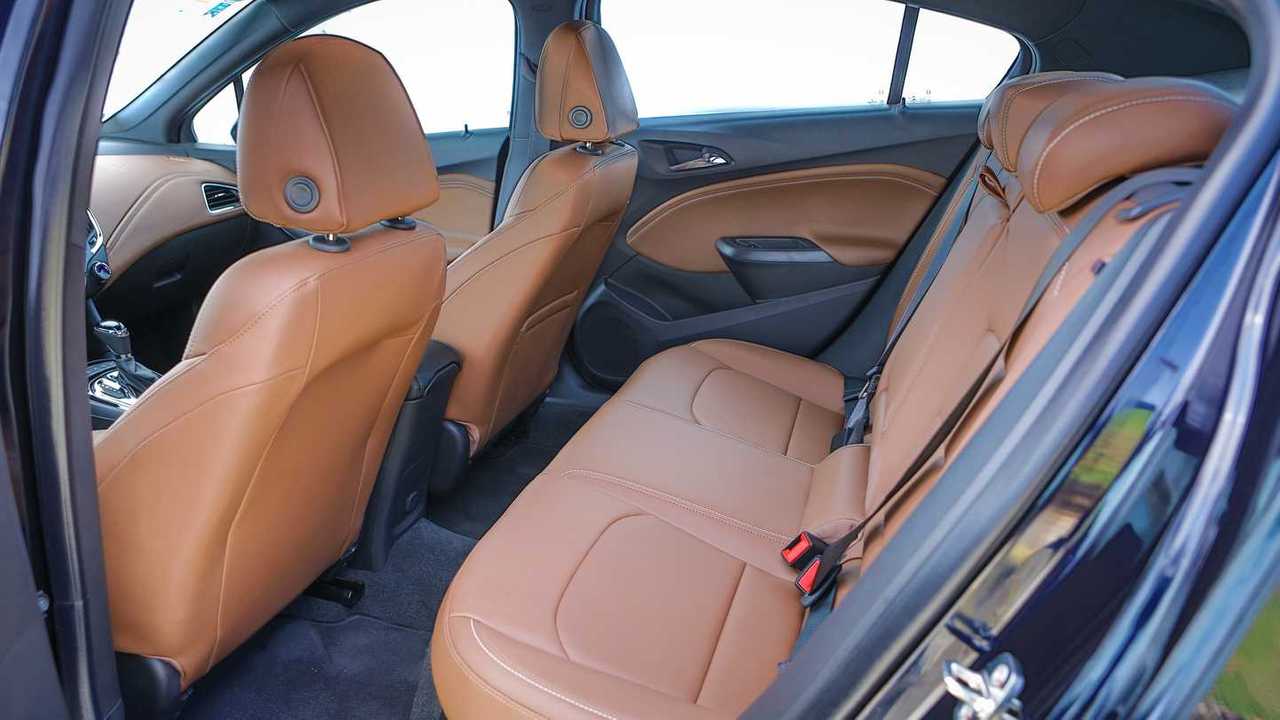 Comparativo: Novo Corolla x Civic x Cruze 2020