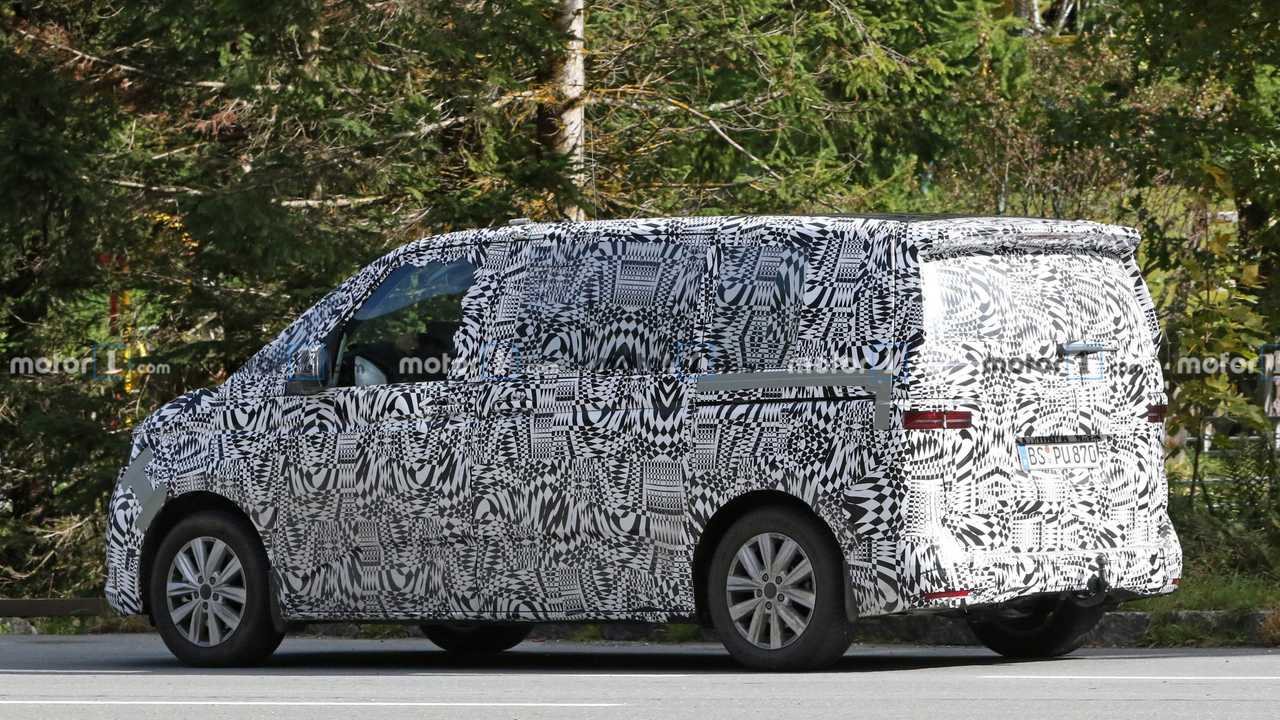 Volkswagen T7 - Transporter Spy Photo