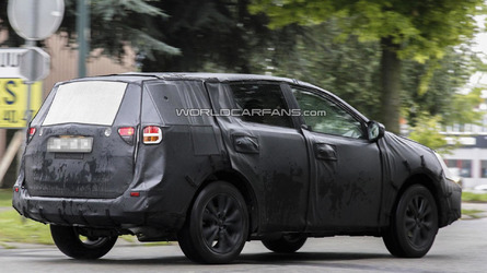 Next Generation Toyota Rav4 News And Reviews Motor1 2017 Toyota Rav4 To Get Camry Inspired Styling New Six Sd Transmission