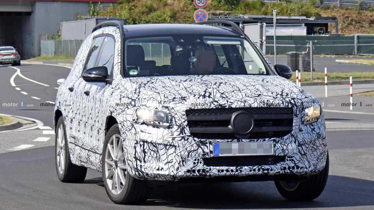 Mercedes GLB spy photo