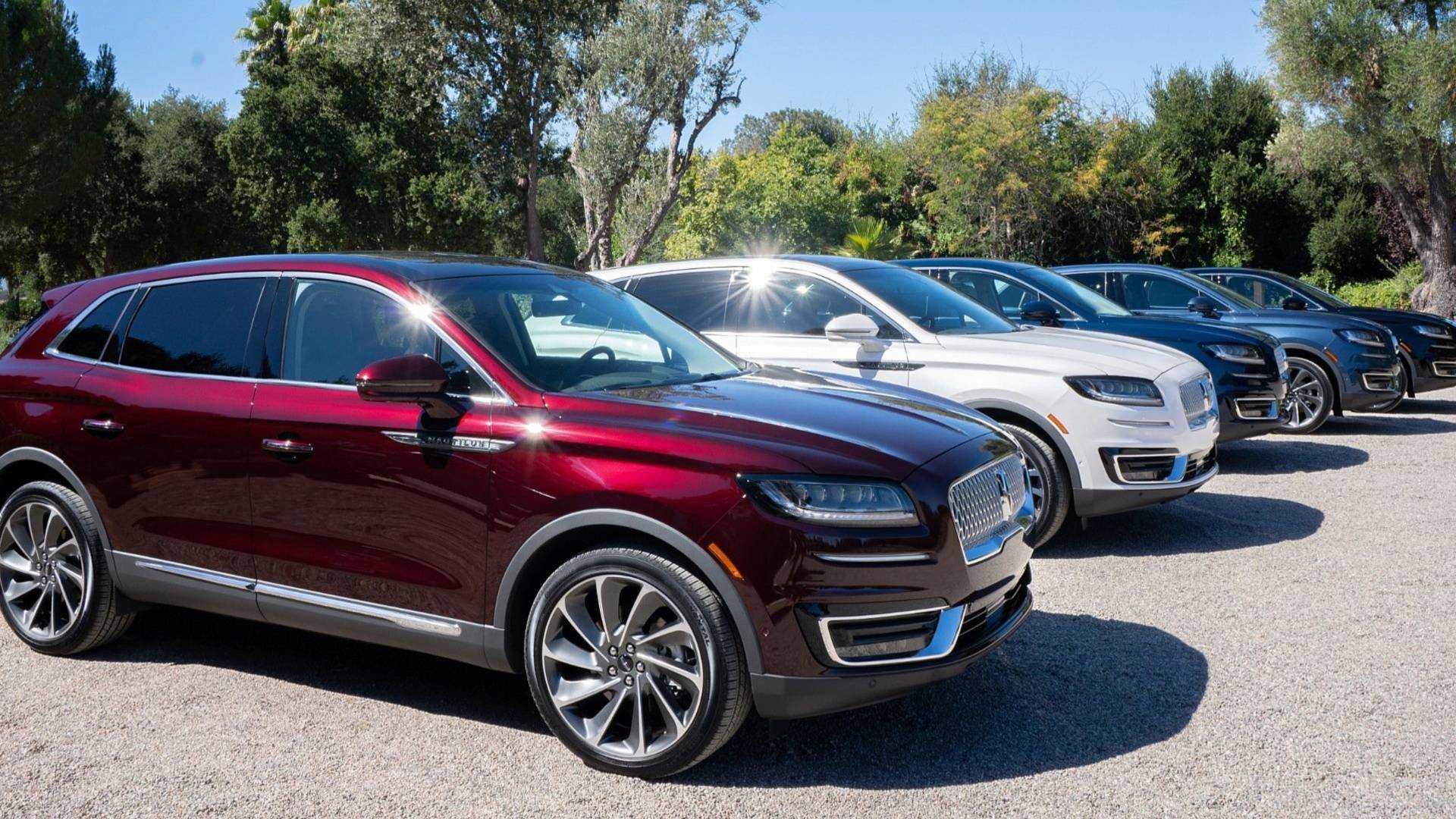 https://cdn.motor1.com/images/mgl/g1qg9/s1/2019-lincoln-nautilus-first-drive.jpg 2019-lincoln-nautilus-first-drive