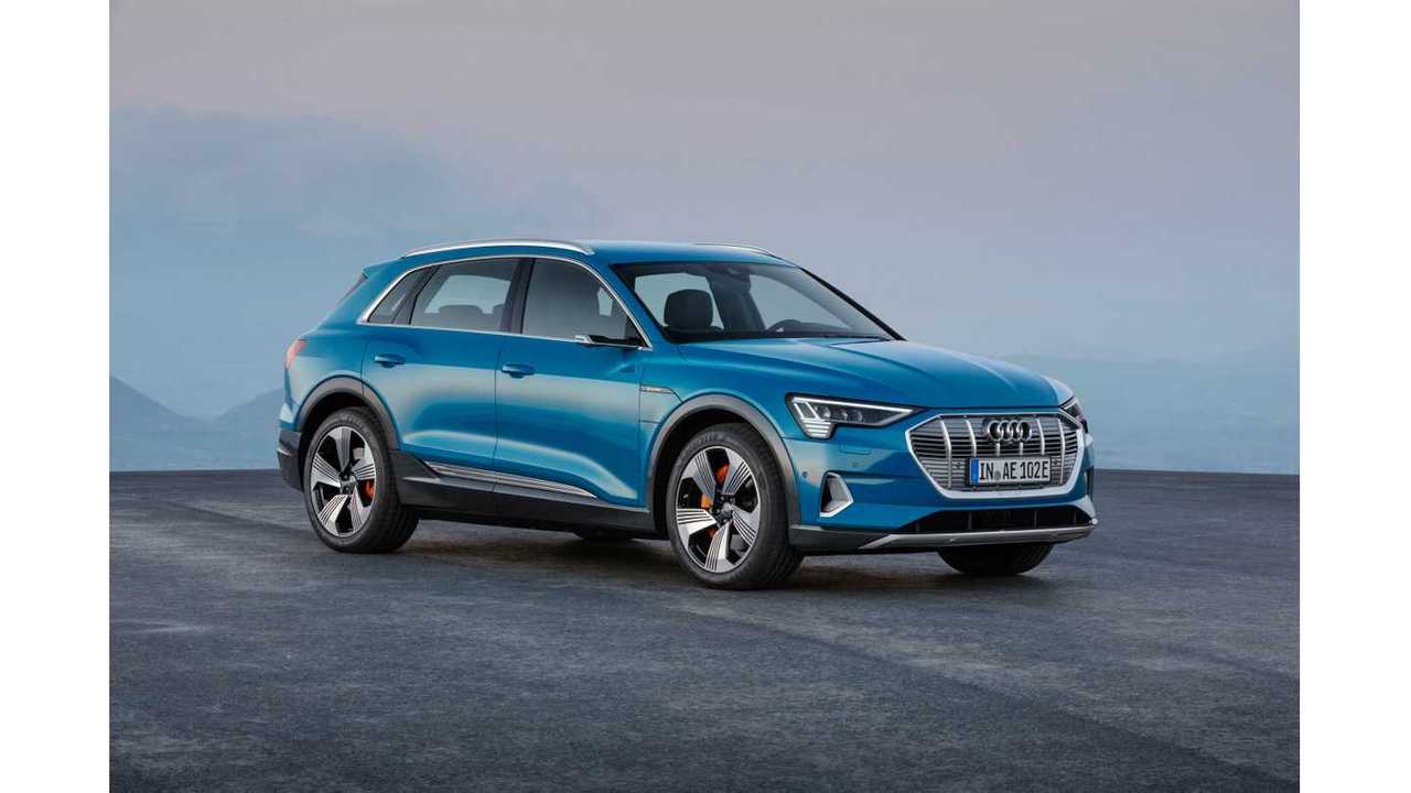 Audi e-tron (wallpaper 2,560x – click to enlarge)