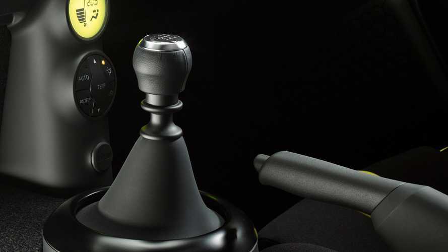 Toyota запатентовала фейковую "механику" для электромобилей