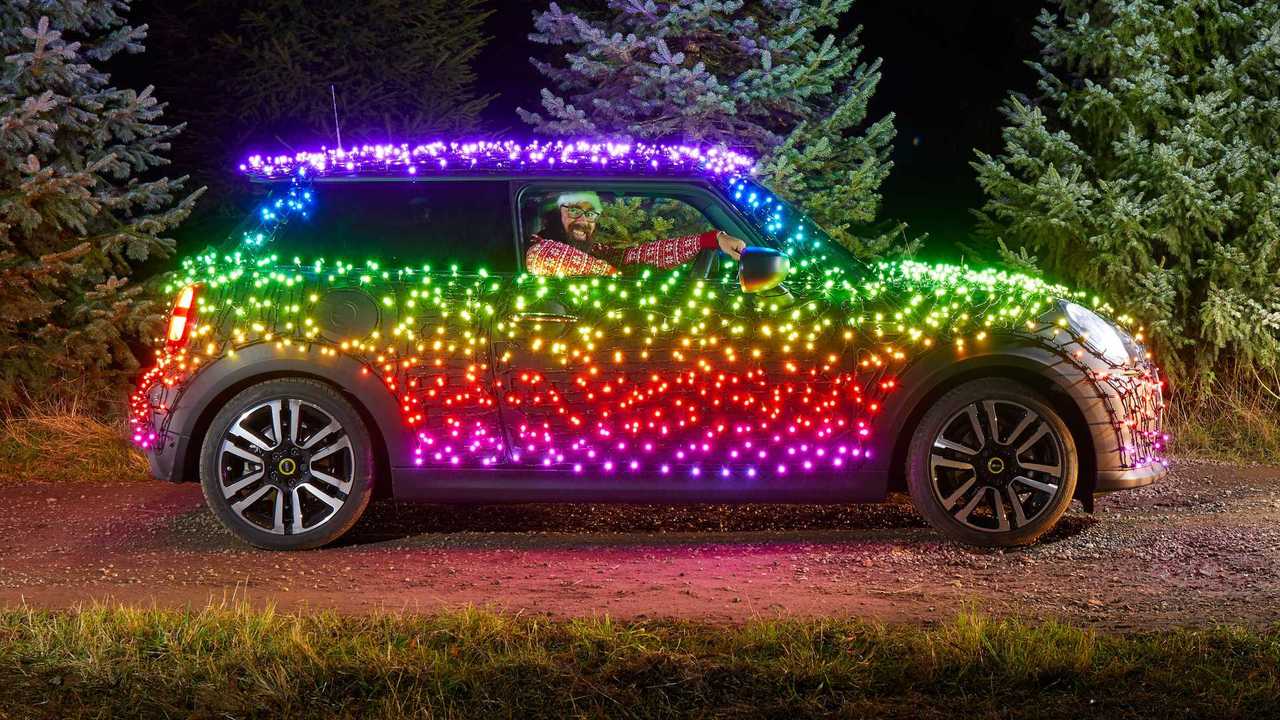 La Mini Cooper SE di Nicholas Martin