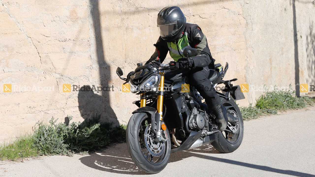 Triumph Street Triple fotos espía