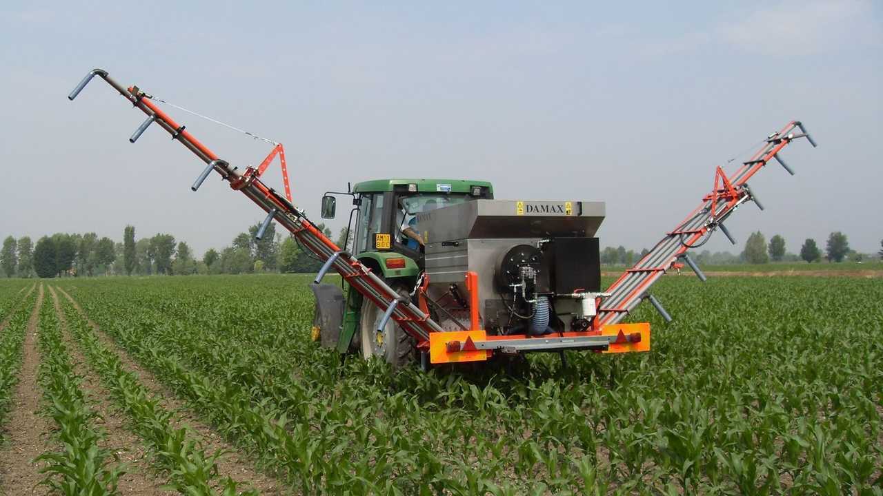 Damax D1700R