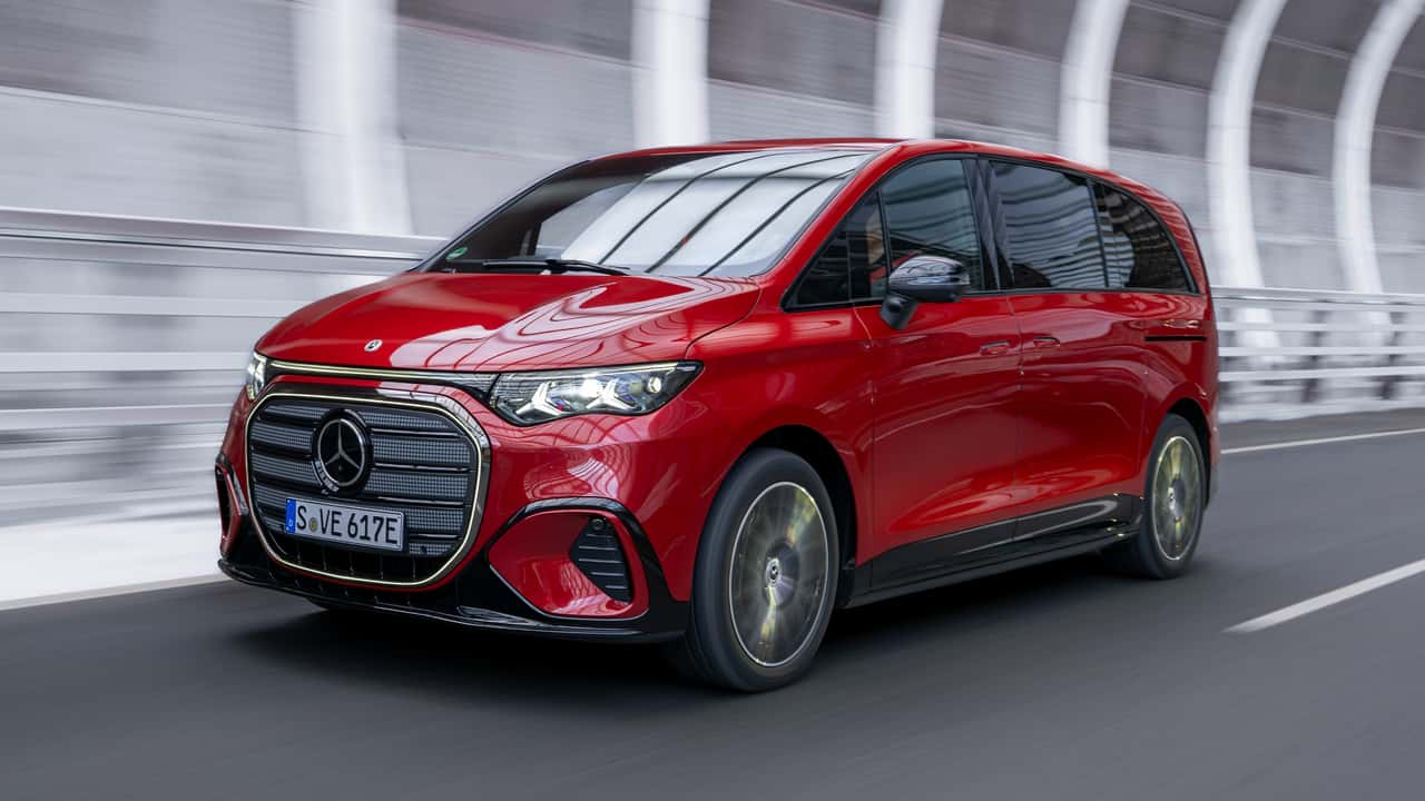 Mercedes VLE diventa 4x4: ora si può ordinare la versione 4MATIC