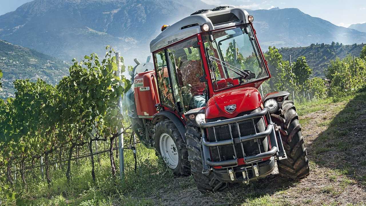Antonio Carraro ad Austro Vin coi trattori specializzati