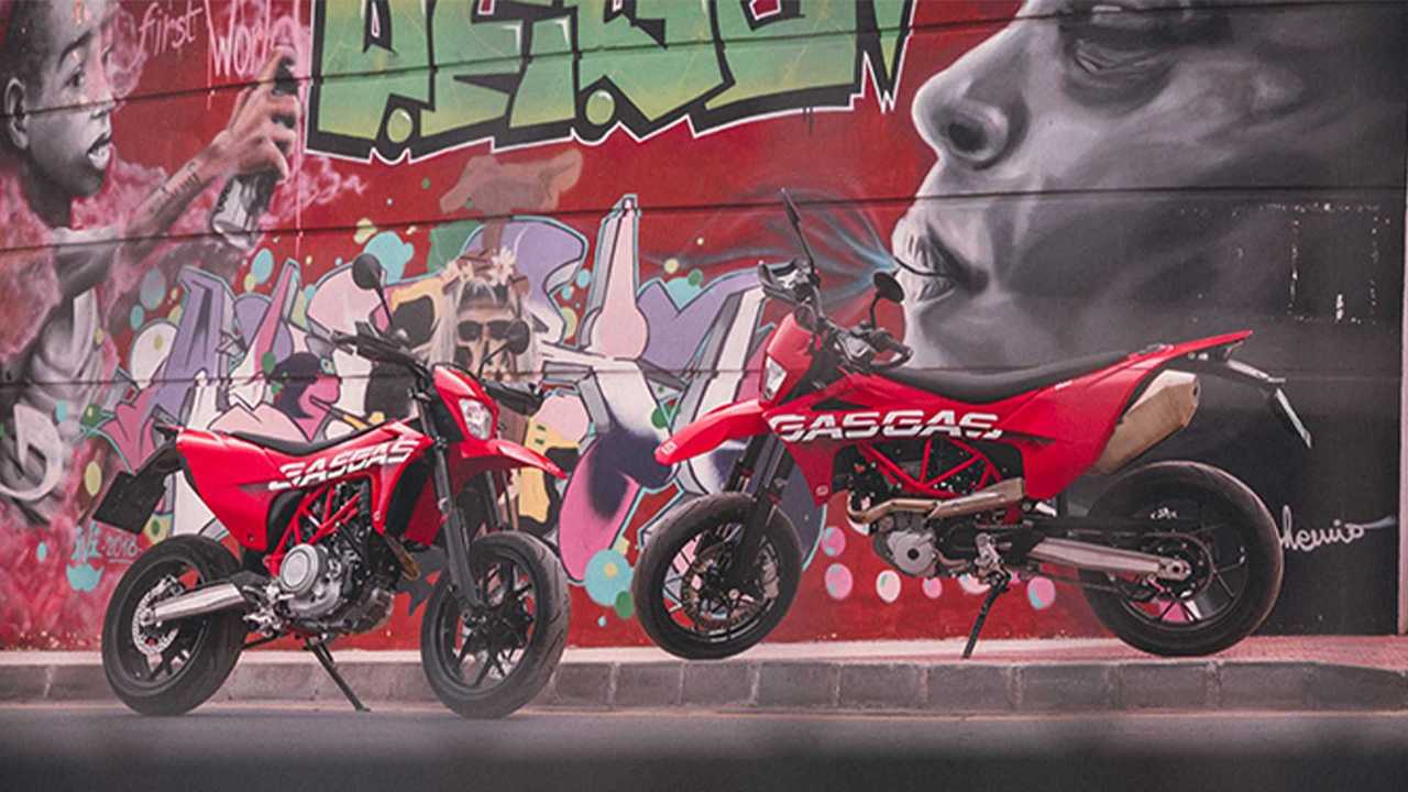2023 GasGas ES 700 e SM 700 - Grafiti Wall