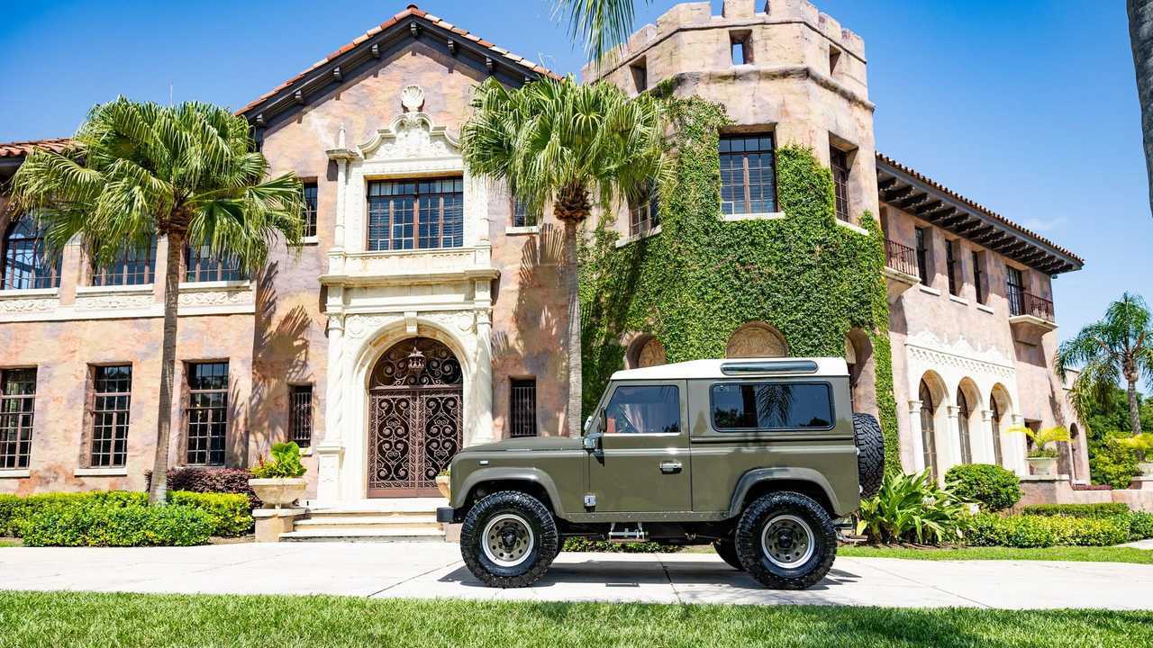 E.C.D Automotive Land Rover Defender 90 'Project Mr O'