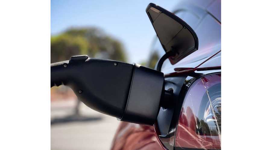 В Tesla создали адаптер для зарядных устройств за 250 долларов