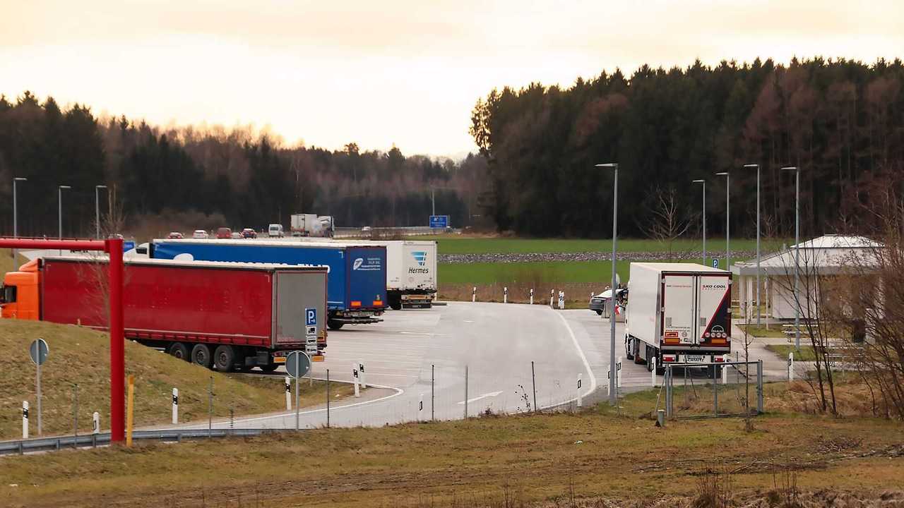 Sicherheitsrisiko: An deutschen Autobahnen fehlen Lkw-Stellplätze