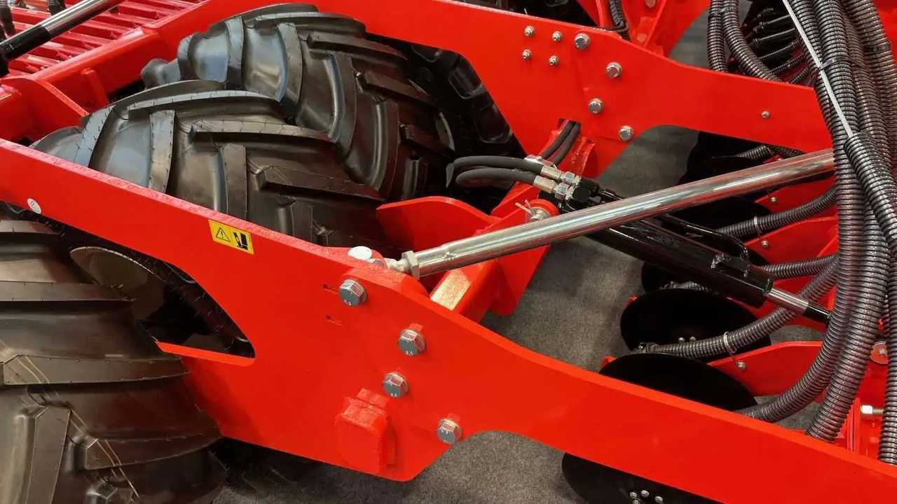 Seminatrice combinata Opera 600 Isotronic di Maschio Gaspardo