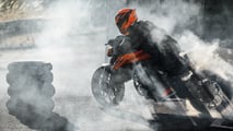 2024 KTM 790 Duke - Outside - Burnout 4