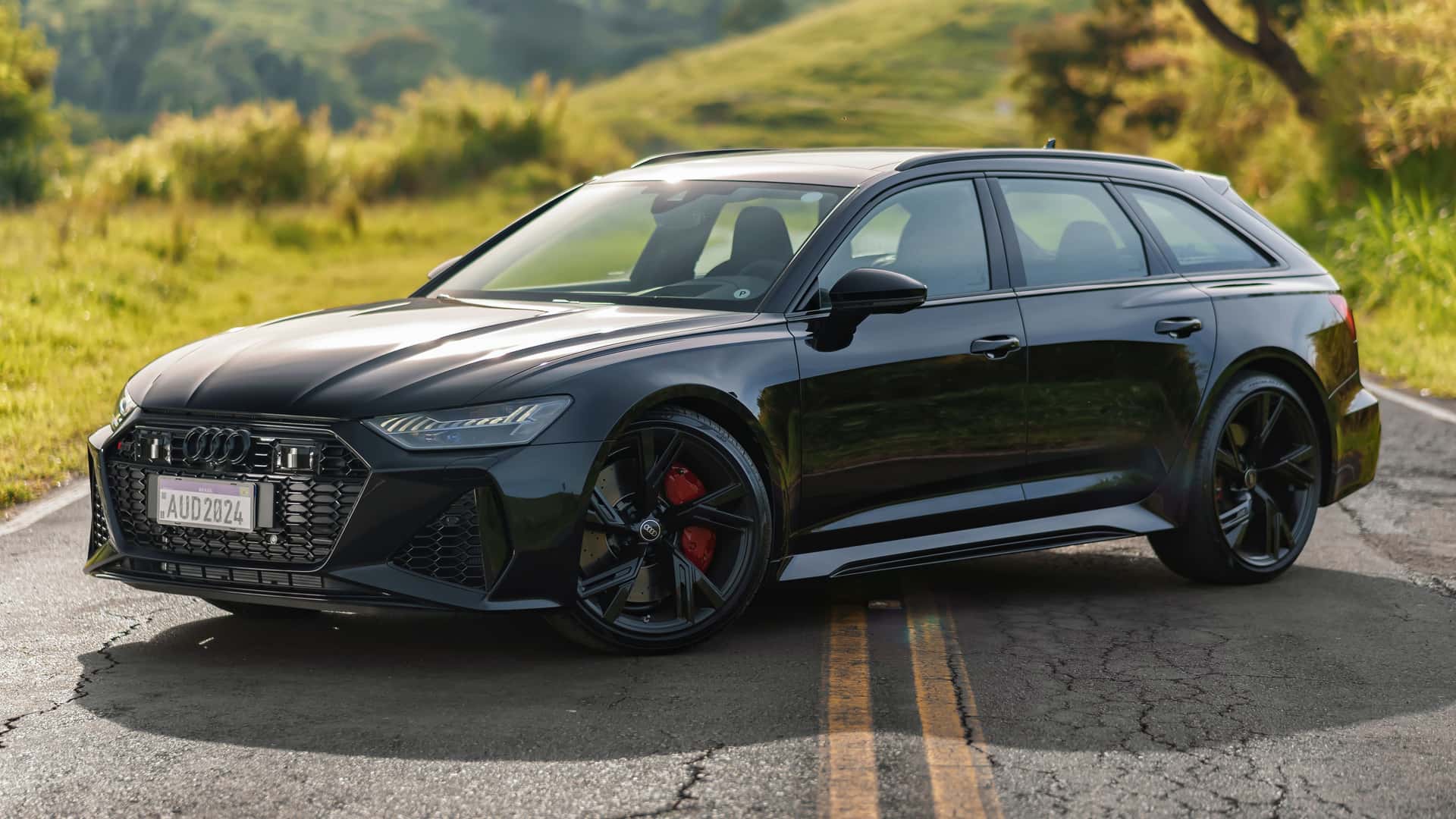 Audi RS6 Avant Performance é lançada no Brasil por R$ 1.213.990