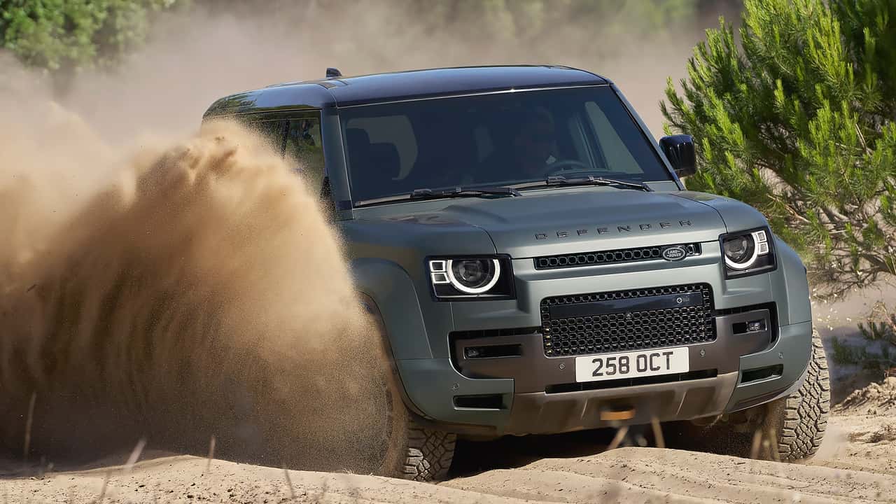 Land Rover Defender OCTA (2024)