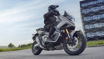 Honda lança a nova X-ADV 750 2026