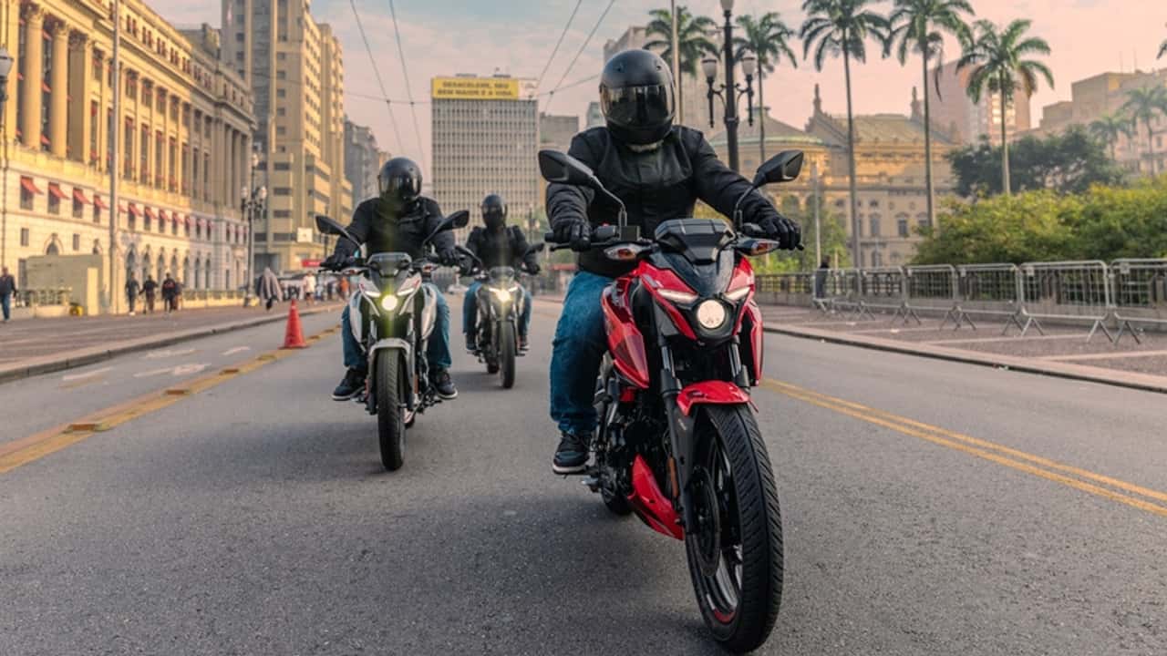 Bajaj tem melhor mês da história em vendas de motos no Brasil
