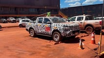 Flagra: Toyota Hilux elétrica no Brasil