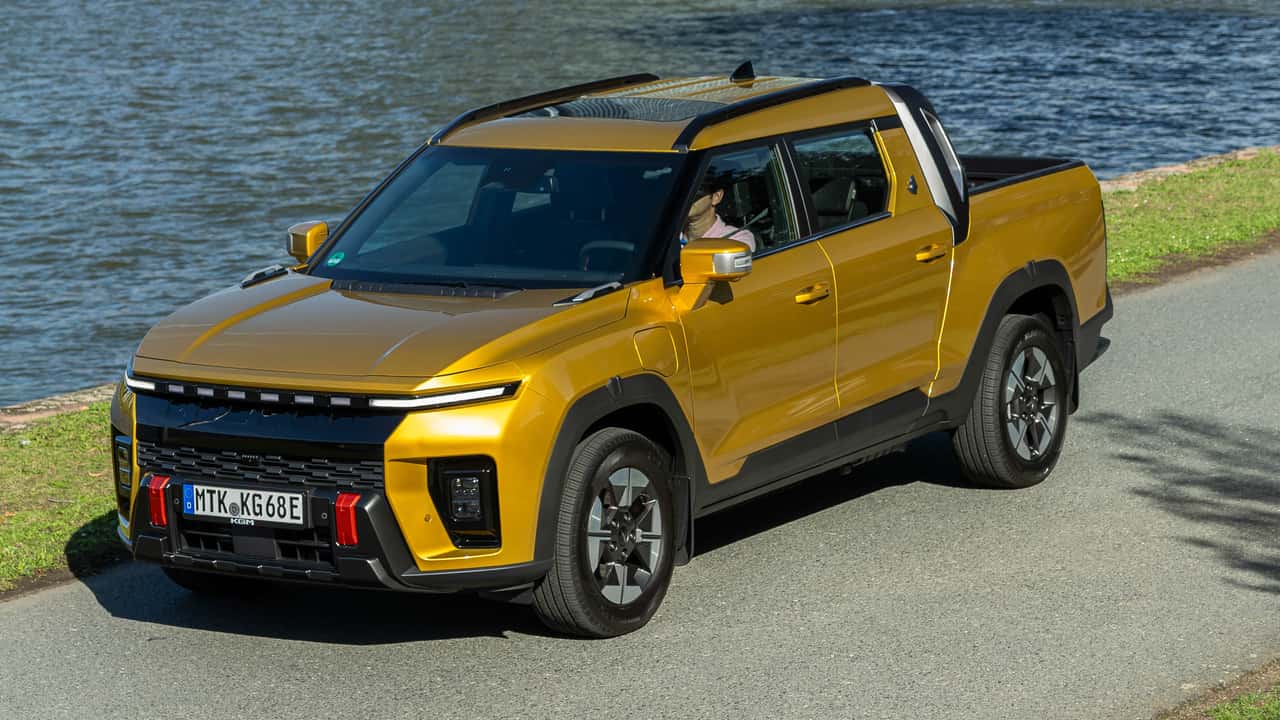 KGM lancia in Italia il nuovo pick-up elettrico Torres EVT