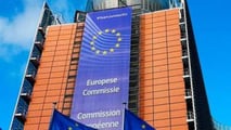Italia e altri 15 Paesi chiedono di non tagliare agricoltura e coesione nel bilancio Ue 2028-2034. Francia e Germania vogliono più fondi per difesa e ricerca