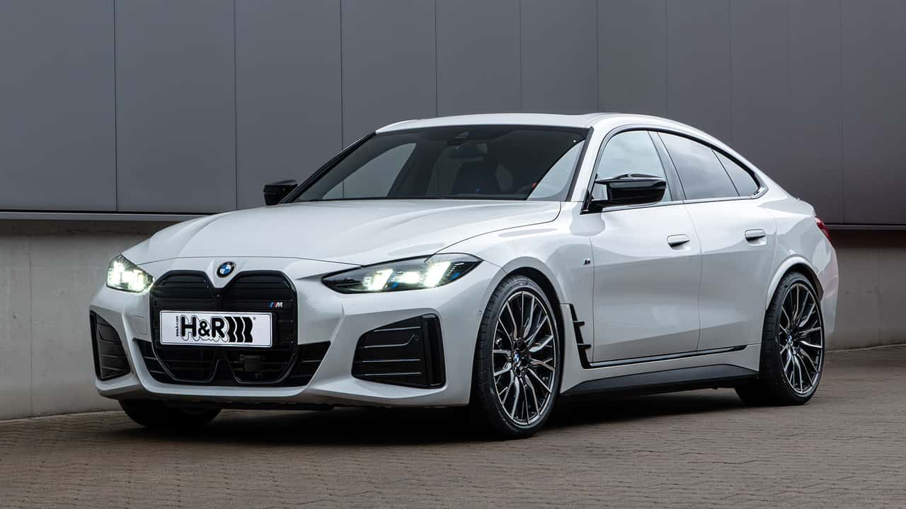 Four Doors Eyecatcher: BMW i4 xDrive mit H&R-Tieferlegungsfedern