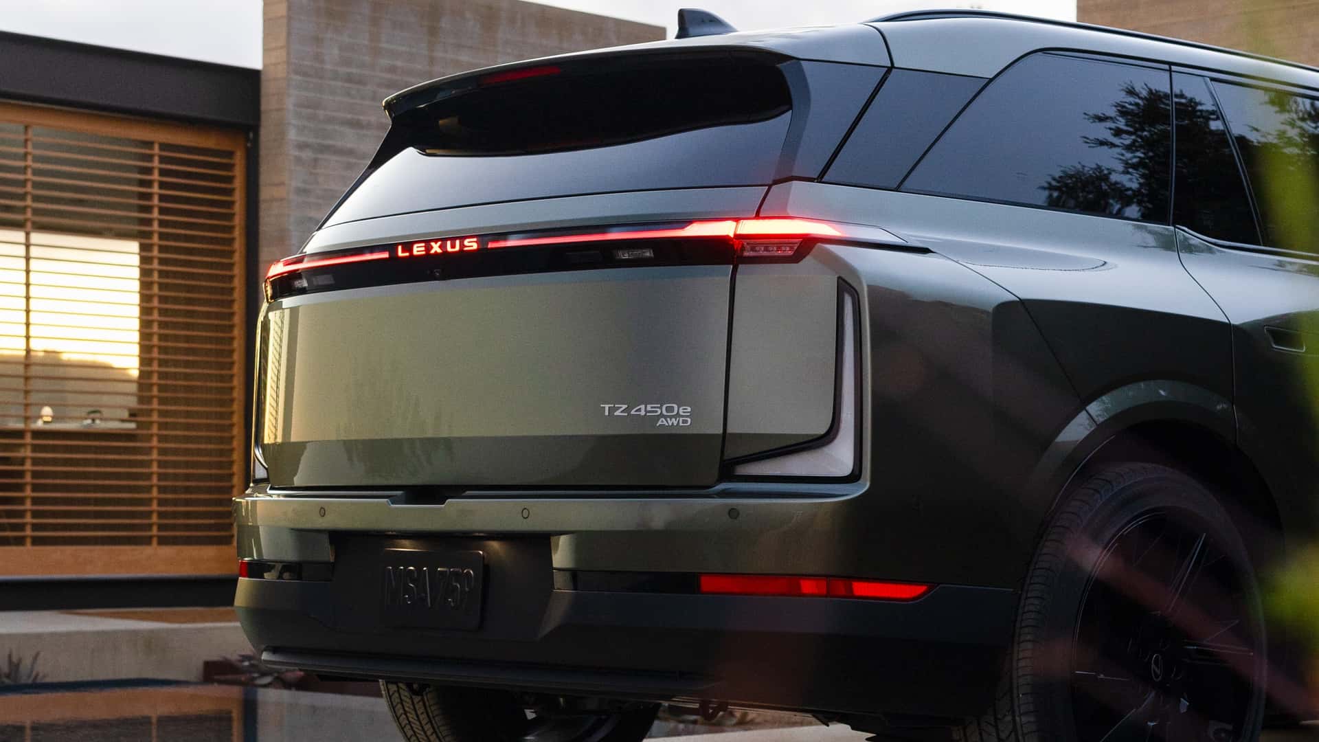 https://cdn.motor1.com/images/mgl/g4OyrN/s1/2027-lexus-tz.jpg