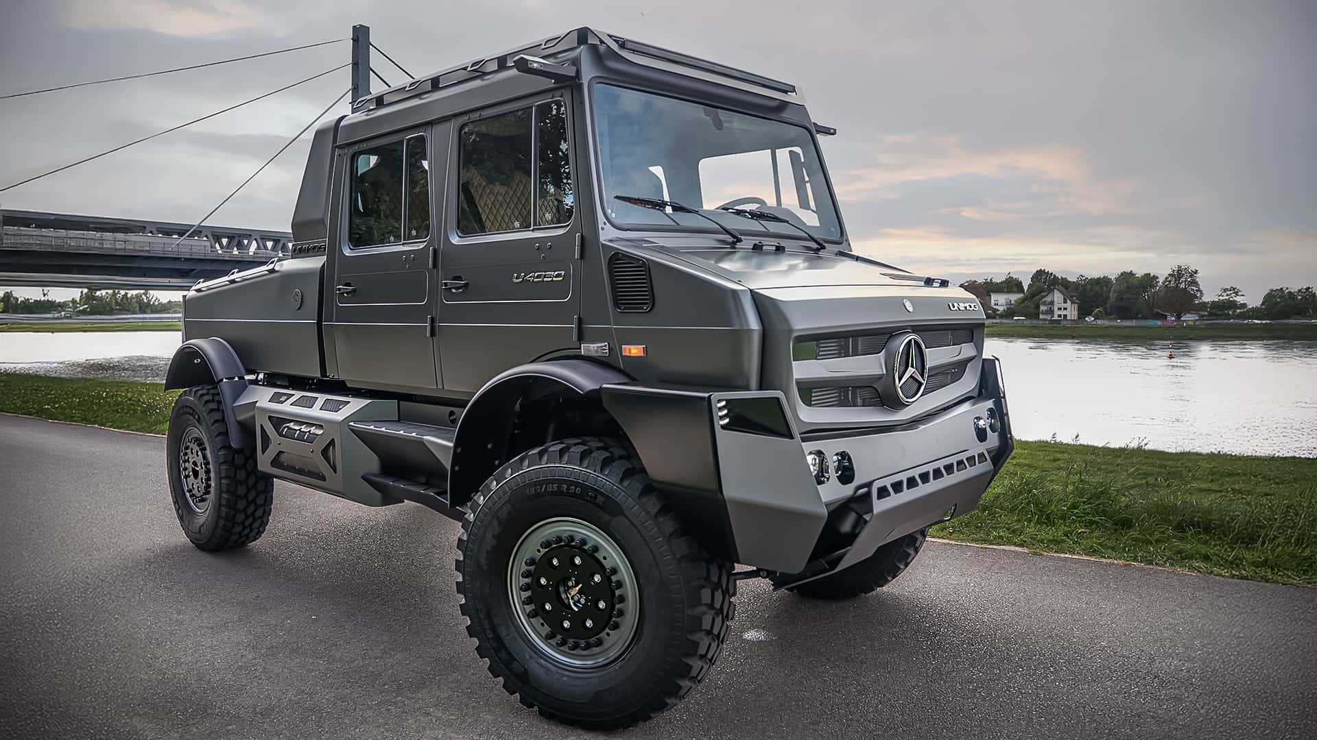 Photos: Mercedes-Benz Special Trucks Luxury Unimog | Motor1.com