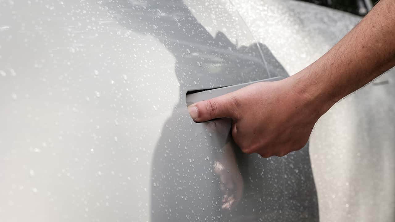 Oficial: China bane maçanetas elétricas e faz nova demanda à montadoras