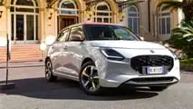 Suzuki Swift Hybrid 2025 Sakura - Foto dinamiche
