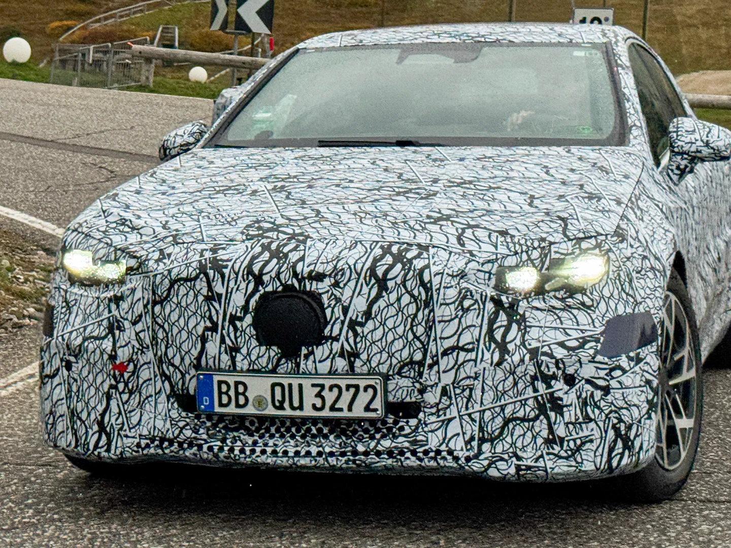 Here's The Mercedes-Benz C-Class EV Cruising Through The Alps, image size:1440x1080