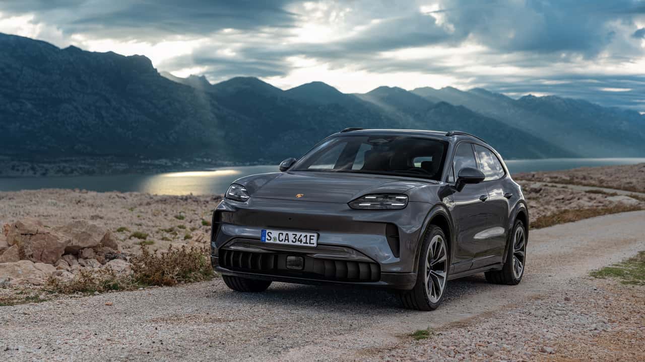 Porsche Cayenne Electric prezzi