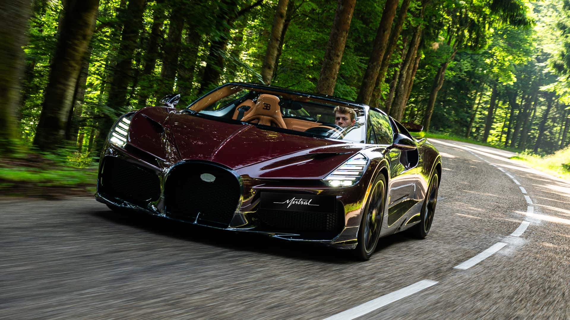 Bugatti fährt Ihr Hypercar auf 300 km/h vor der Auslieferung