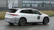 Mercedes EQS SUV Facelift als Erlkönig