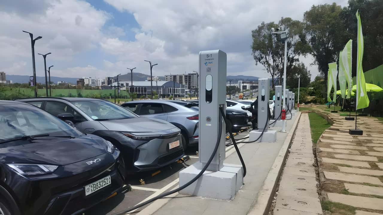 Etiópia lidera adoção de carros elétricos na África e atrai investimentos