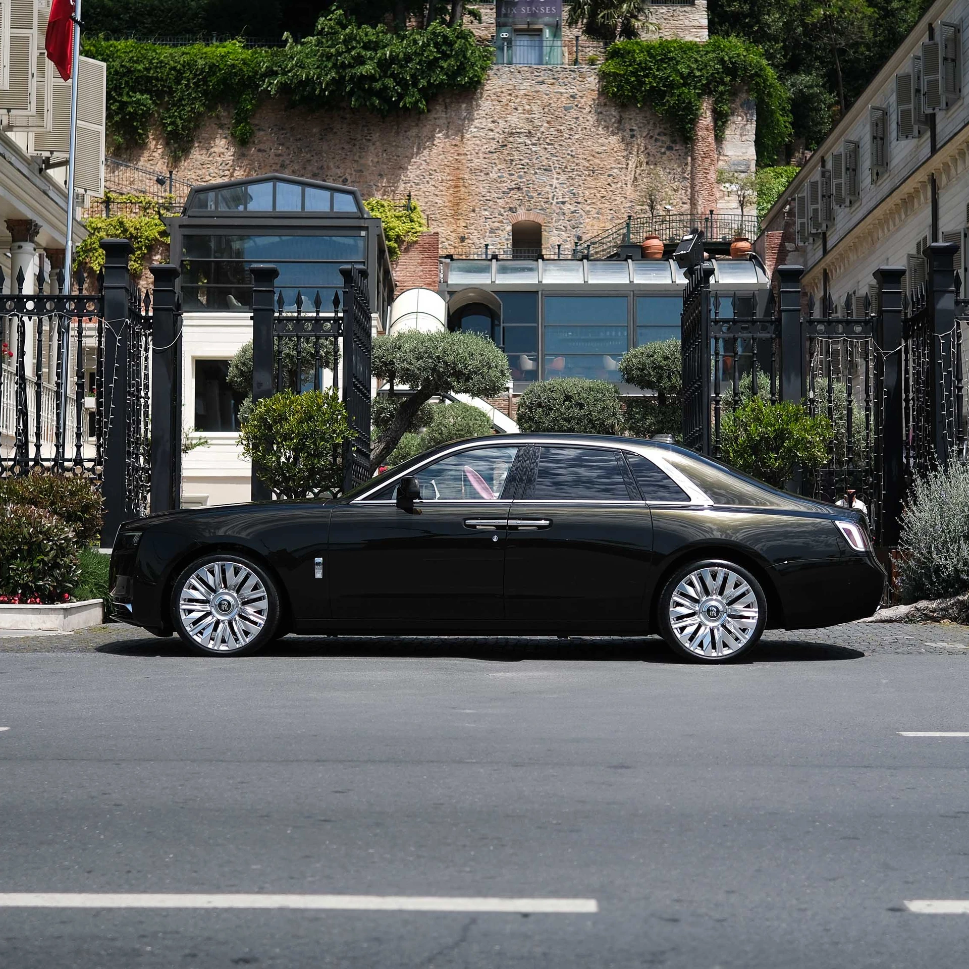 rolls-royce-ghost-series-ii-