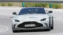 Photos d'espionnage manuelles de l'Aston Martin Vantage V12