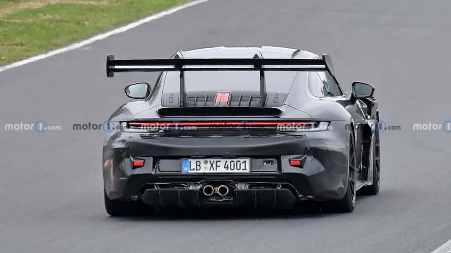 Ci sono i primi indizi sulla Porsche 911 ibrida