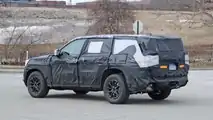 Jeep Grand Cherokee 7 posti spy photo