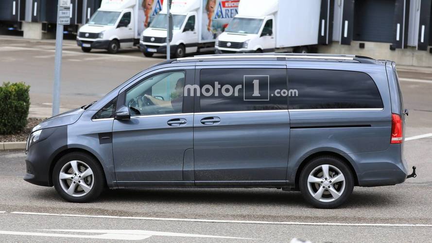 Mercedes-Benz V-Class facelift spy photo