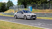 Yeni jenerasyon Mercedes-Benz CLA casus fotoğraflar