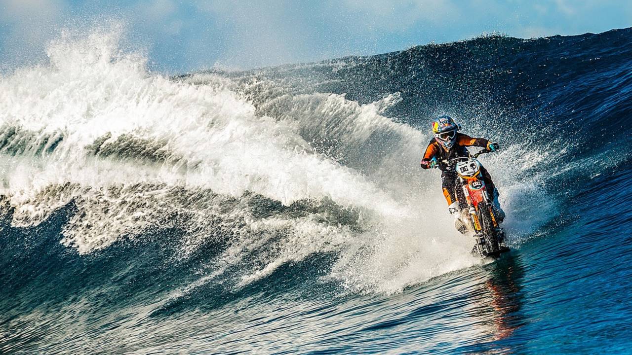 This Motorcyclist Just Rode How Far On Water for a Guinness World Record?