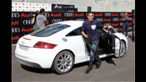 Star-Kicker fahren Audi